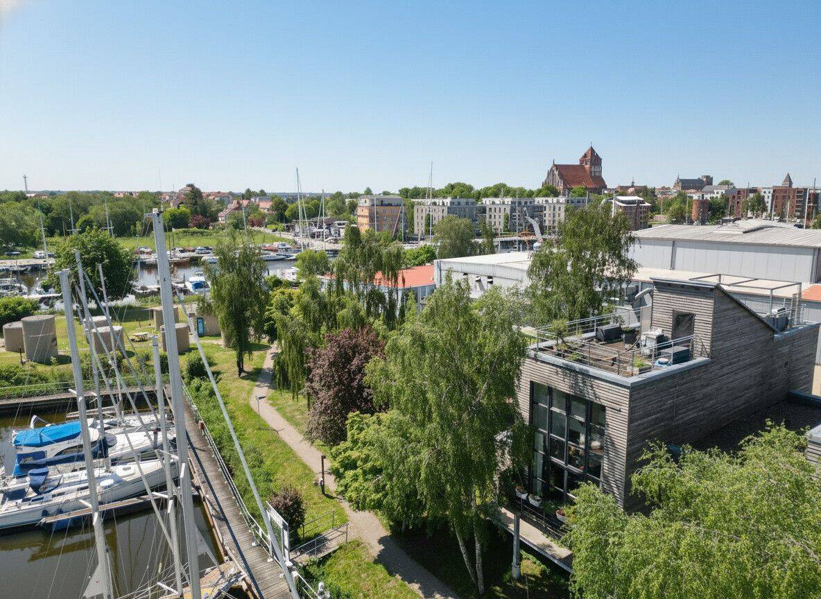 Marina-Blick und große Dachterrasse: Maisonette-Wohnung im Holzteichquartier, 17489 Greifswald