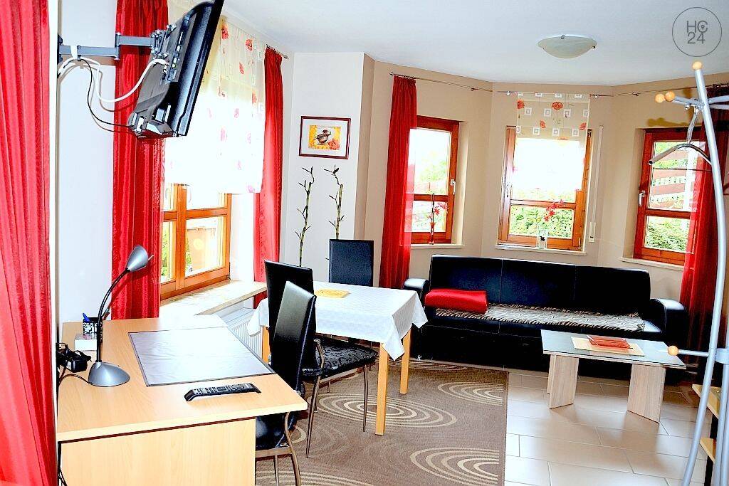 Für Pendler: Modern möblierte Wohnung mit Terrasse, WLAN, und Garten in Altdorf, 90518 Altdorf b. Nürnberg
