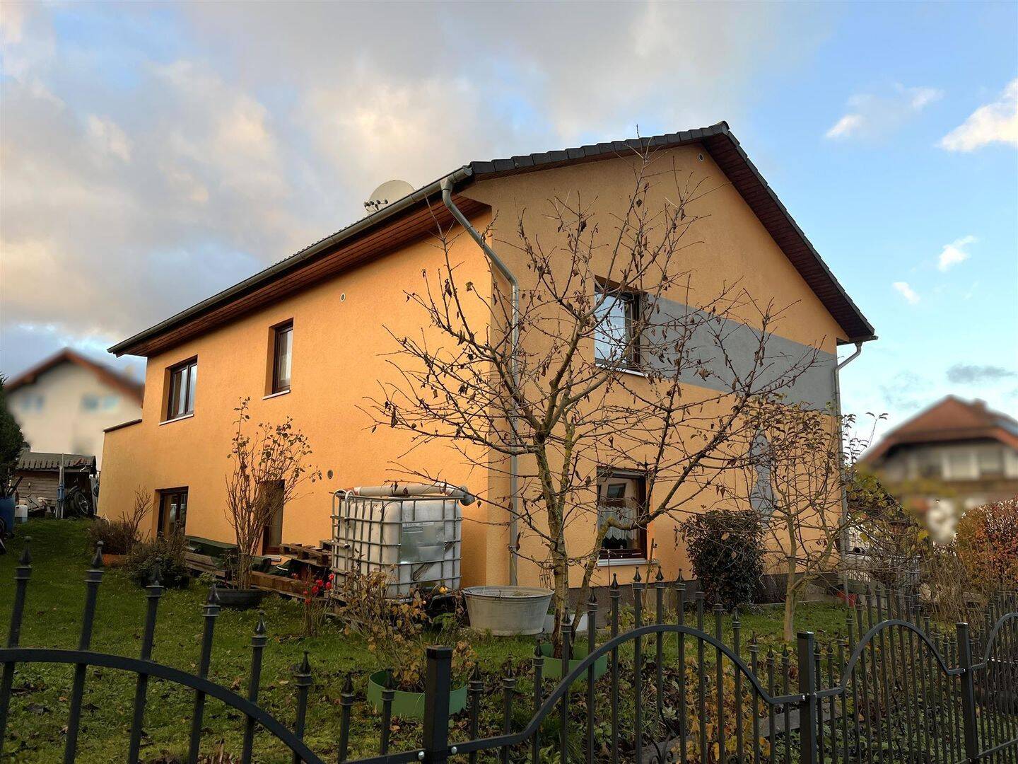 / Zweifamilienhaus mit viel Platz!, 35108 Allendorf (Eder)