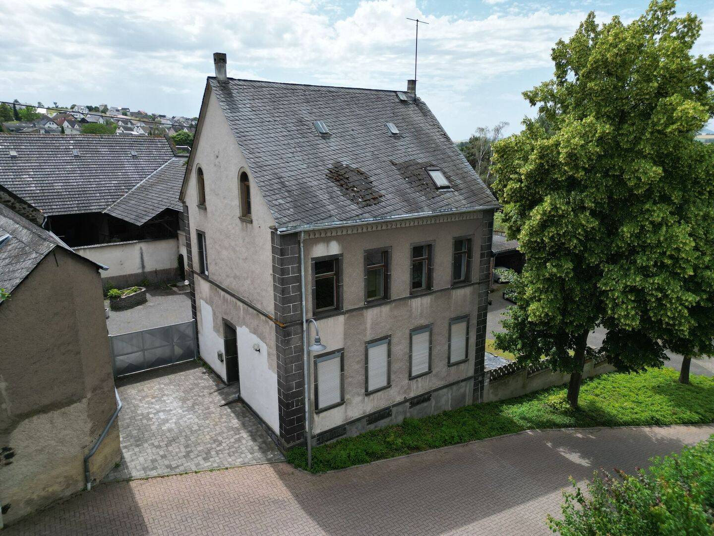 Charmantes Einfamilienhaus mit Nebengebäuden, großem Hof und Ausbaureserve in Ochtendung!, 56299 Ochtendung
