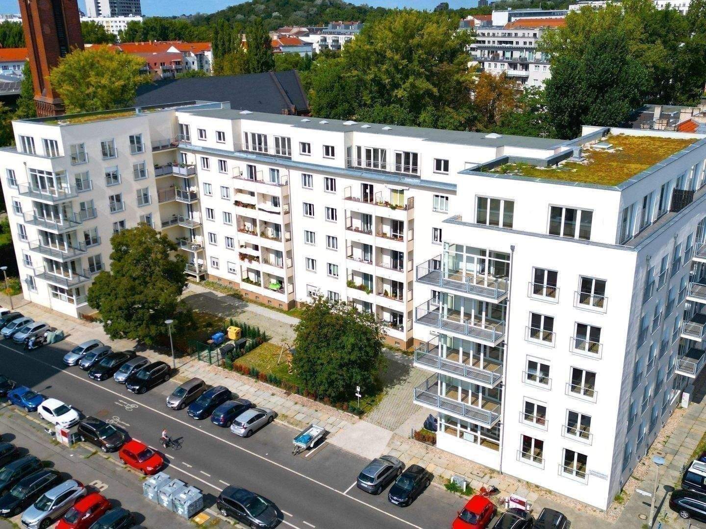 Altbau mit verschiedenen 3 Zimmerwohnungen / Sofortbezug / Balkon / Terrasse / hohe Räume, 10247 Berlin (Friedrichshain-Kreuzberg Friedrichshain Prenzlauer Berg)