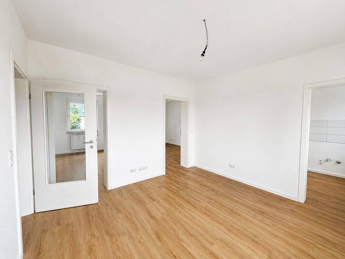 freundliche 3 Zimmer Wohnung mit neuem Boden, frei ab 01.08., 44581 Castrop-Rauxel