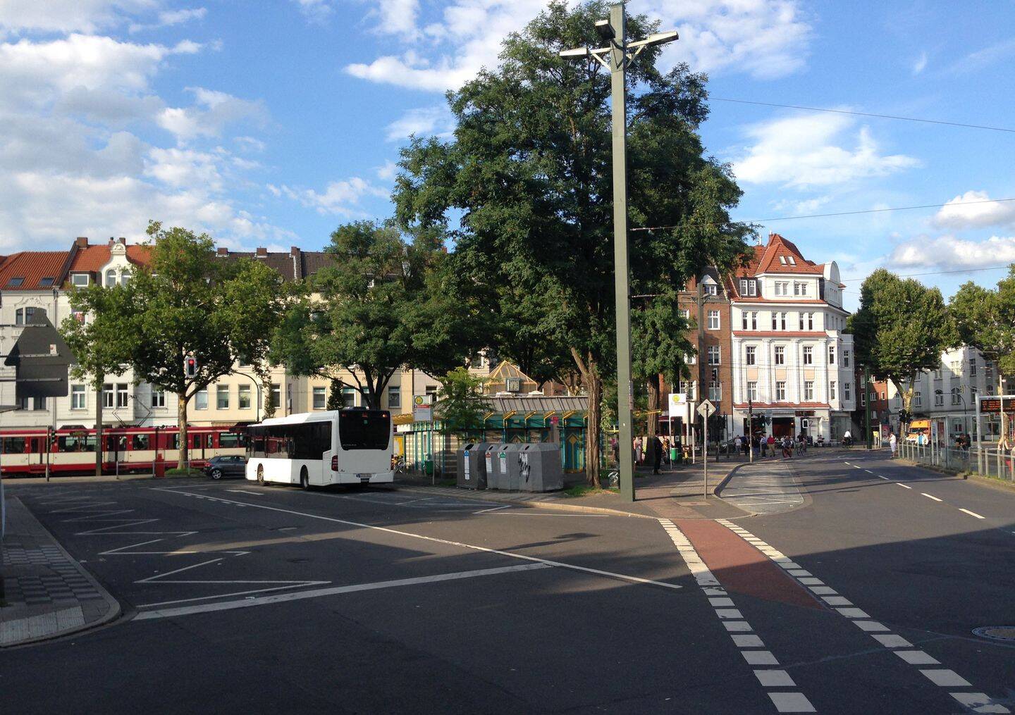 Lebendig wohnen in Oberkassel: 3-Zimmer-Wohnung mit zwei Bädern, 40545 Düsseldorf (Oberkassel)