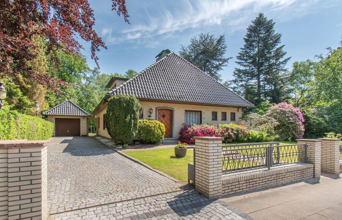Einfamilienhaus auf parkähnlichem Grundstück – Wohnen im idyllischen Hummelsbüttel, 22339 Hamburg (Hamburg-Nord Fuhlsbüttel Hummelsbüttel)