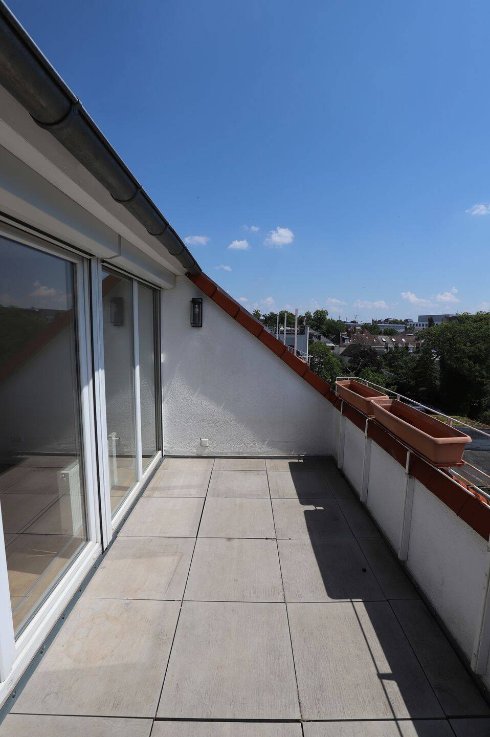 Modern renovierte 2-Zimmer-Dachgeschosswohnung im beliebten Johannesviertel in Darmstadt, 64289 Darmstadt (Darmstadt Kranichstein)