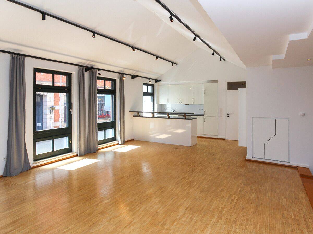 Stilvolle Maisonettewohnung mit traumhafter Dachterrasse in zentraler Lage von Fulda, 36043 Fulda