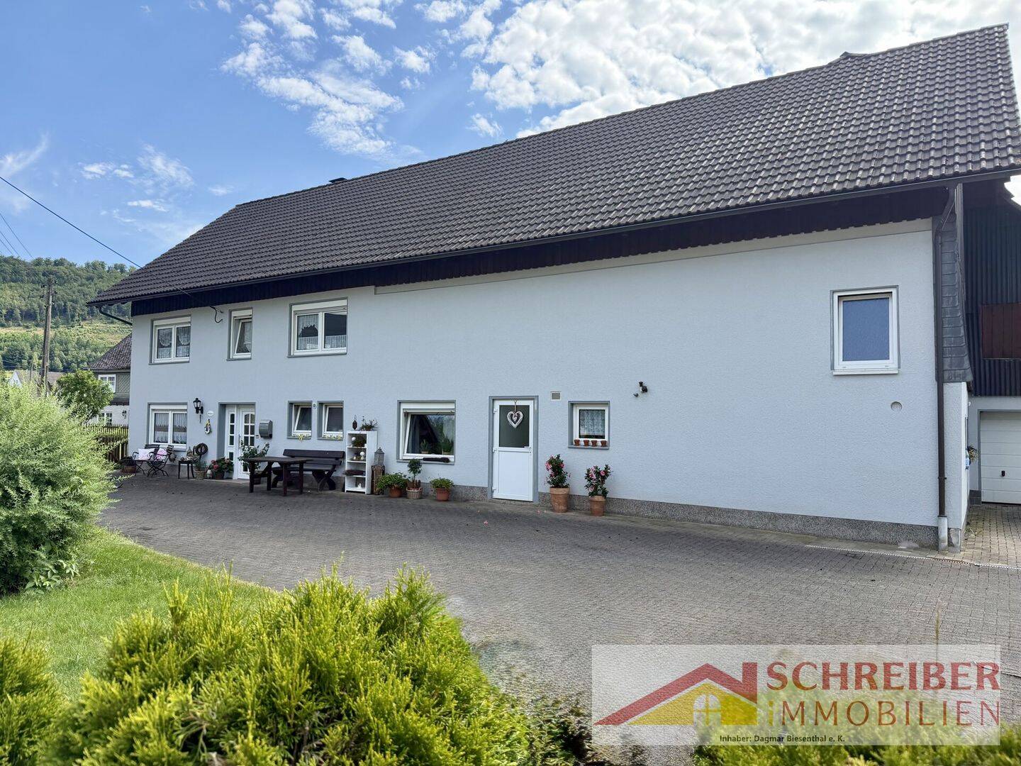 Zweifamilienhaus in Bad Berleburg-Aue zu verkaufen, 57319 Bad Berleburg