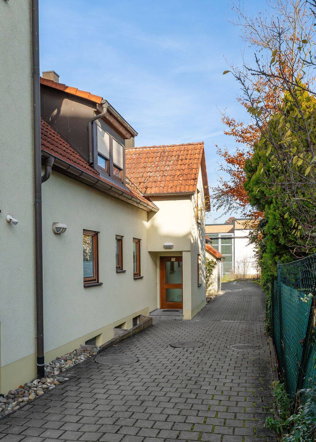 Wohlfühlen leicht gemacht – 2-Zi-Erdgeschosswohnung mit Terrasse und Gartenanteil in Langenzenn, 90579 Langenzenn