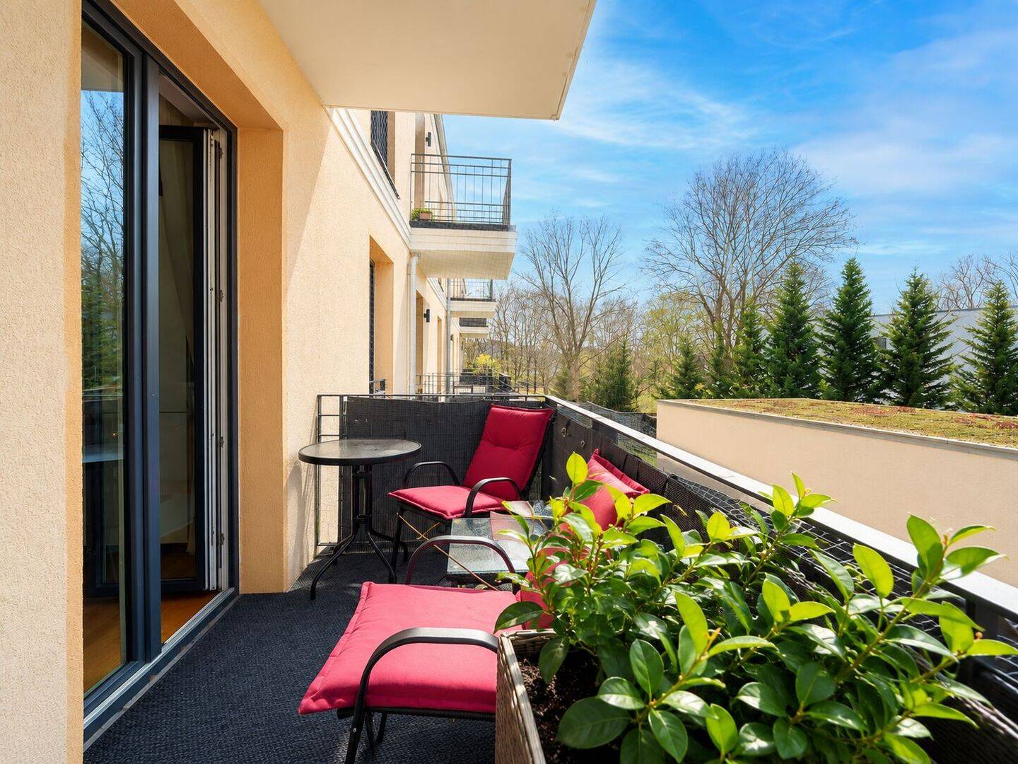 Attraktives Wohnen in Pankow – Niederschönhausen: Vermietete 3-Zimmer-Wohnung mit Balkon, 13158 Berlin (Pankow)