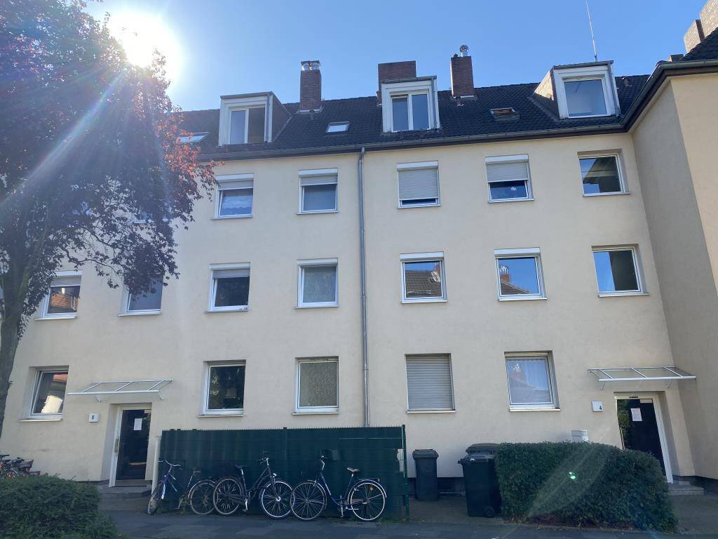 Helle Dachgeschoßwohnung zum provisionsfreien Erwerb mit 3 Zimmern und Balkon, 53129 Bonn (Dottendorf Kessenich Poppelsdorf Zentrum)