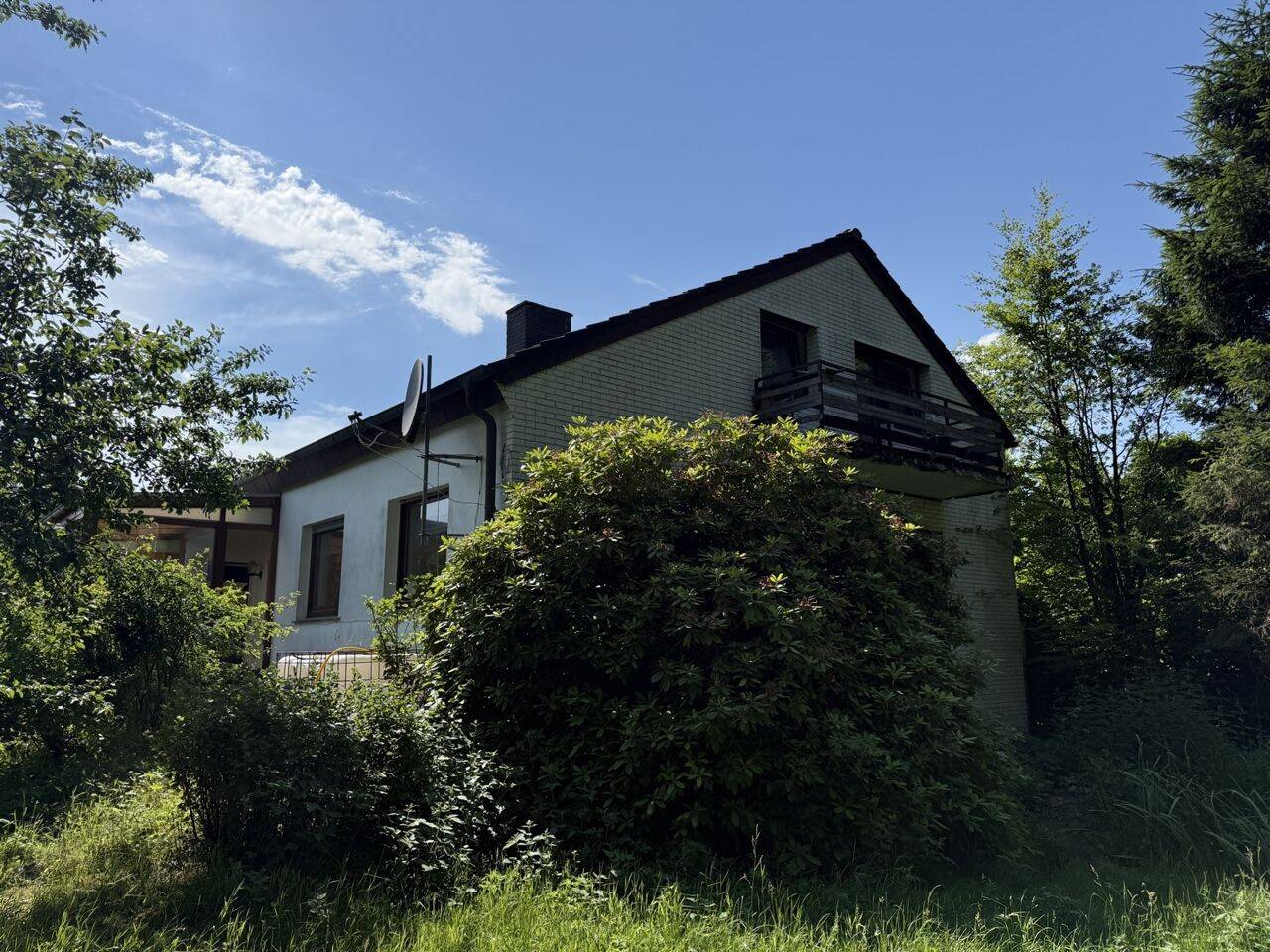 Großzügiges Wohnhaus mit ELW und schönem Grundstück in ruhiger Lage von Lammersdorf, 52152 Simmerath