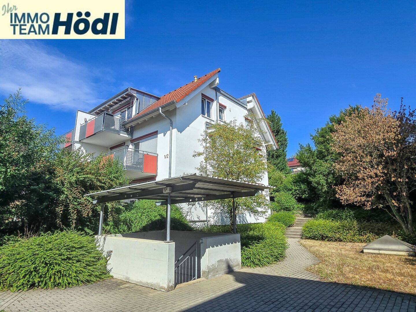 Hell, gepflegt und ruhig gelegen – eine Dachgeschosswohnung zum Wohlfühlen, 72766 Reutlingen
