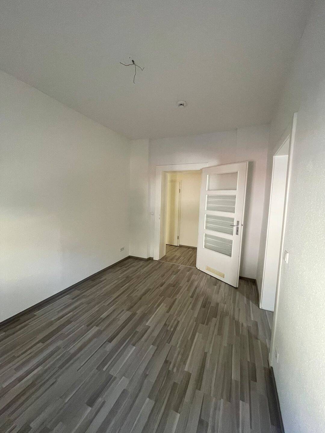 schöne 2 Zimmer Wohnung mit Einbauküche, 90409 Nürnberg (Großreuth h. d. Veste Gärten h. d. Veste Maxfeld Schoppershof)