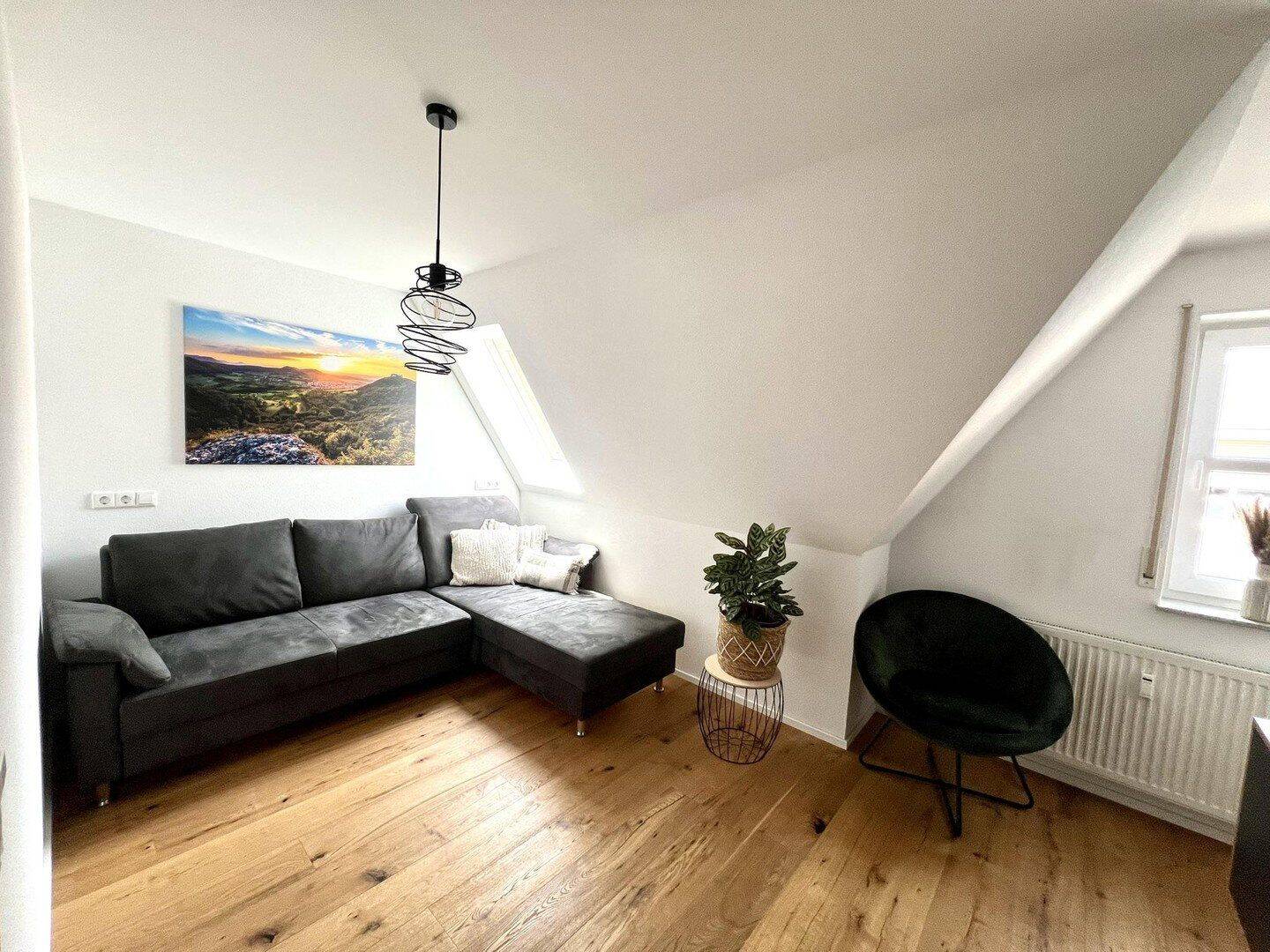 4,5 Zimmer Maisonette-Wohnung mit Balkon und Garage, 72639 Neuffen