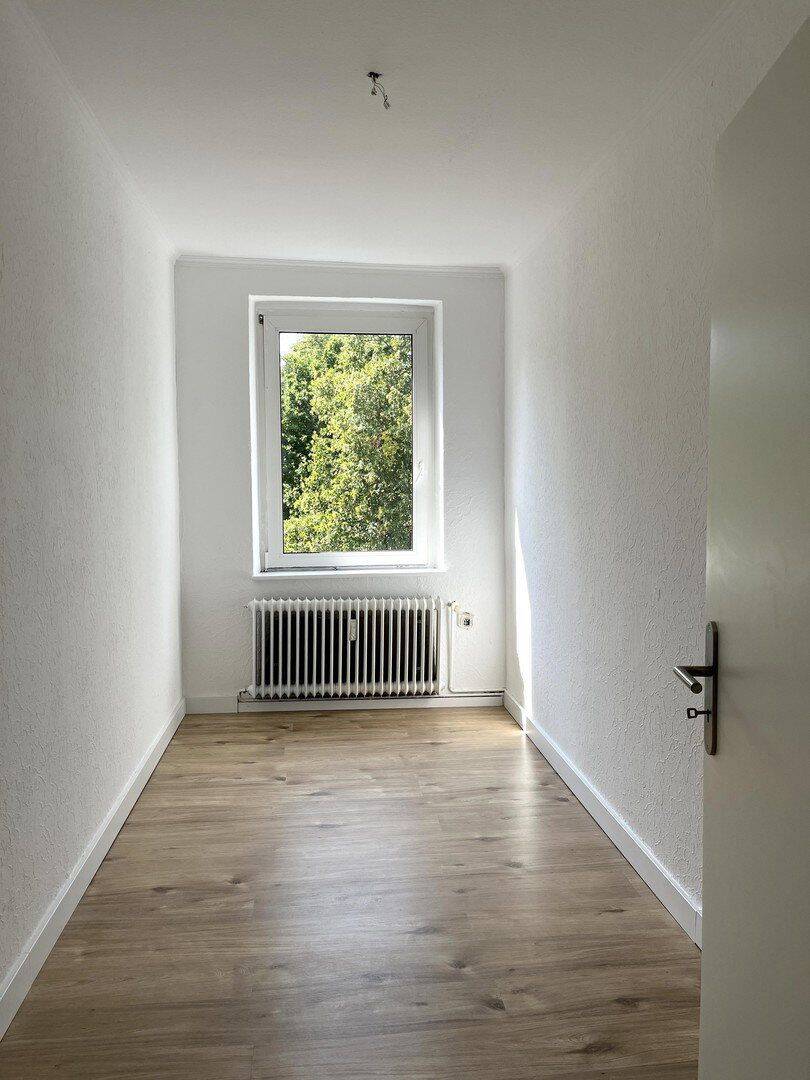 Helle, renovierte 3-Zimmer-Whg in zentraler Lage – Krefeld (3. OG), 47798 Krefeld (Cracau Dießem/Lehmheide Inrath/Kliedbruch Kempener Feld/Baakeshof Stadtmitte)