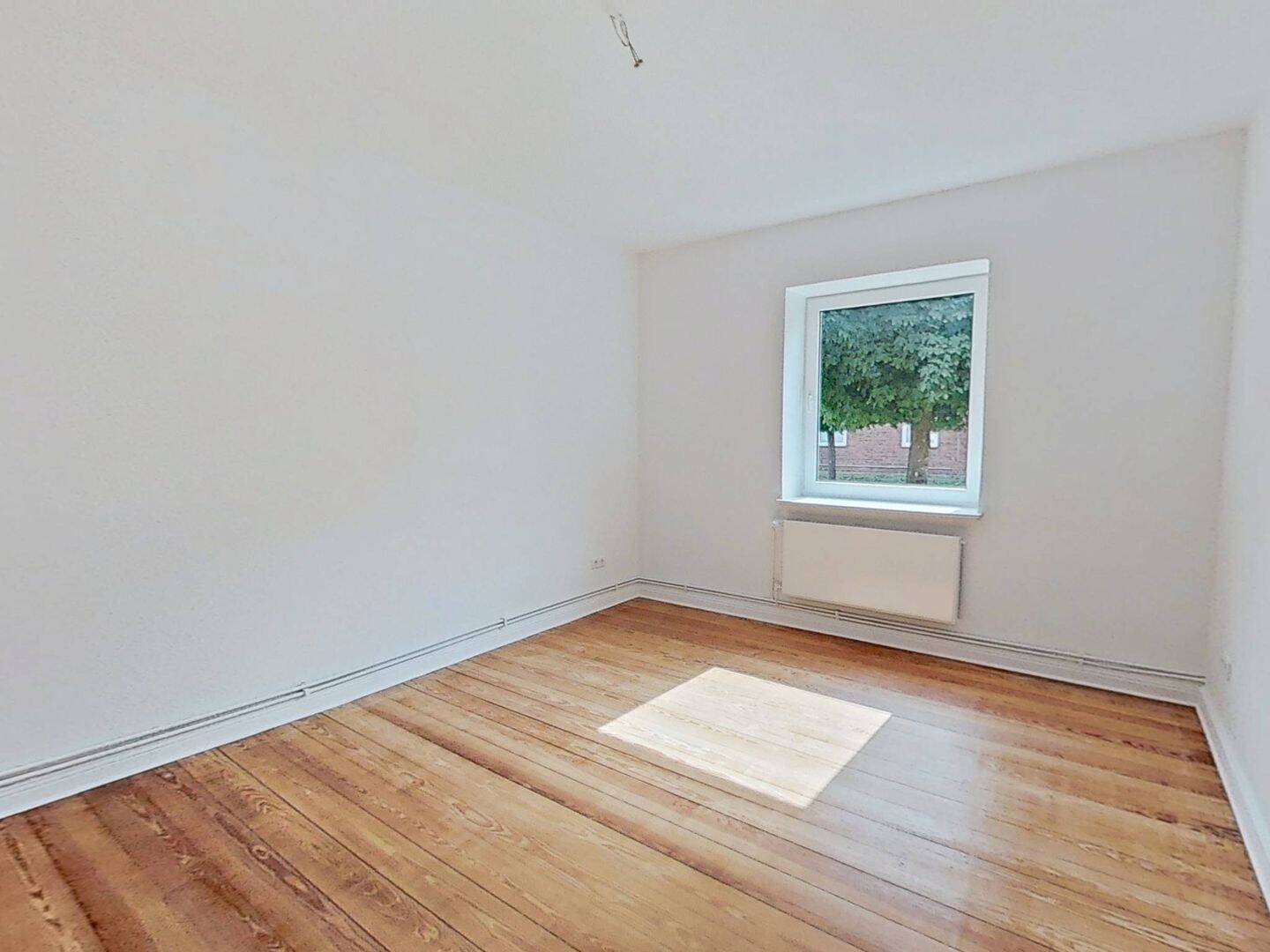Schicke 3-Zimmer-Erdgeschosswohnung mit viel Lichteinfall, 24768 Rendsburg