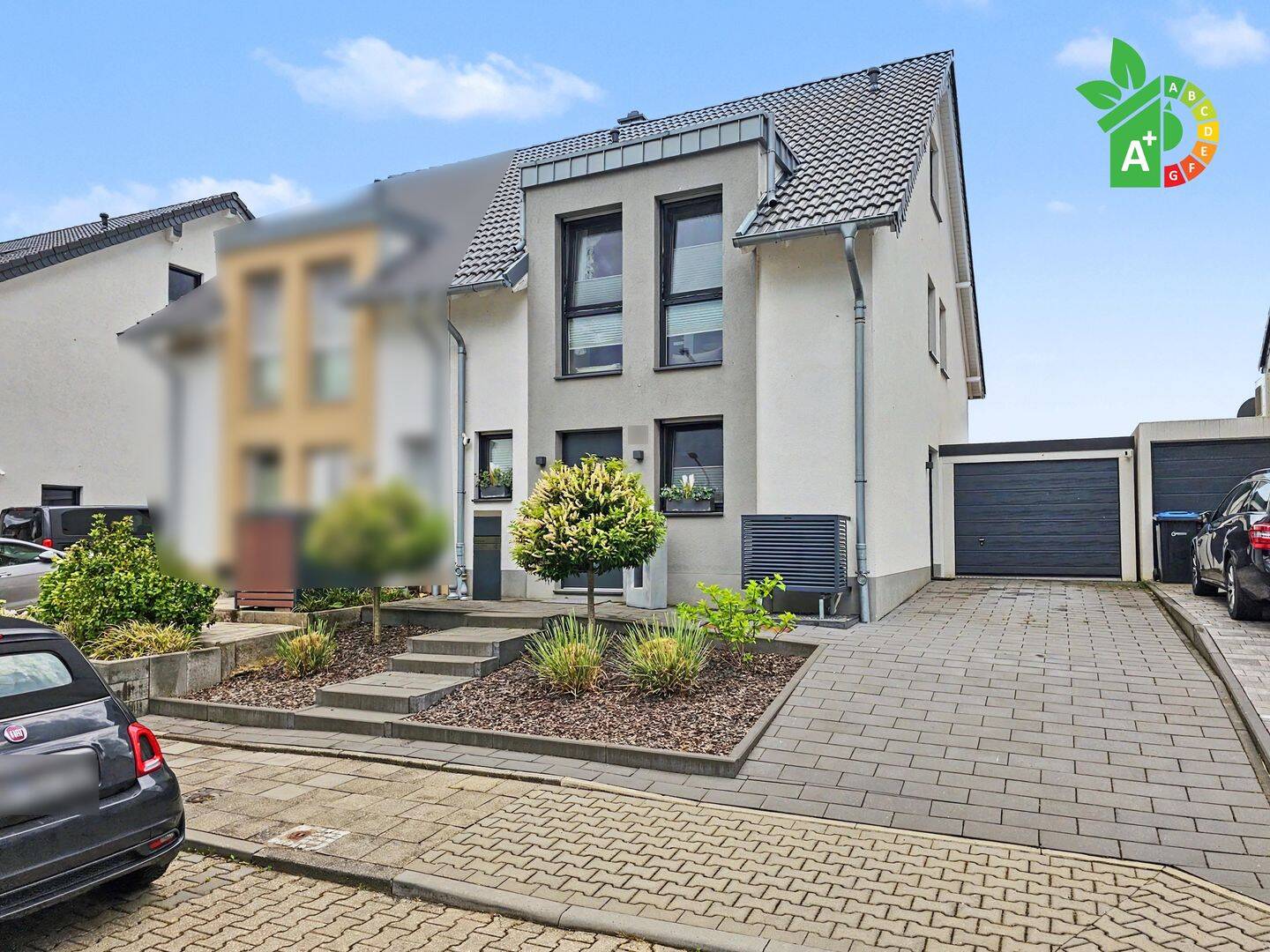 Langerwehe: Neuwertiges Passivhaus mit großem Süd-Grundstück in ruhiger und beliebter Lage, 52379 Langerwehe
