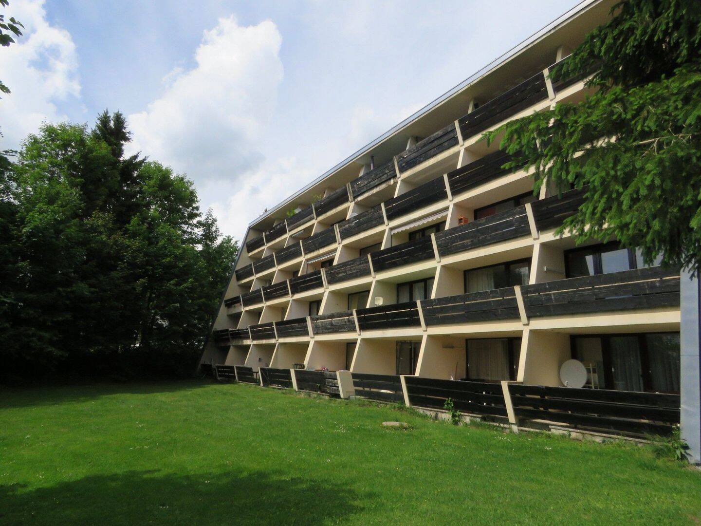 Eigentumswohnung/Ferienwohnung in absolut ruhiger Ortsrandlage mit Fernsicht in Sankt Englmar, 94379 Sankt Englmar
