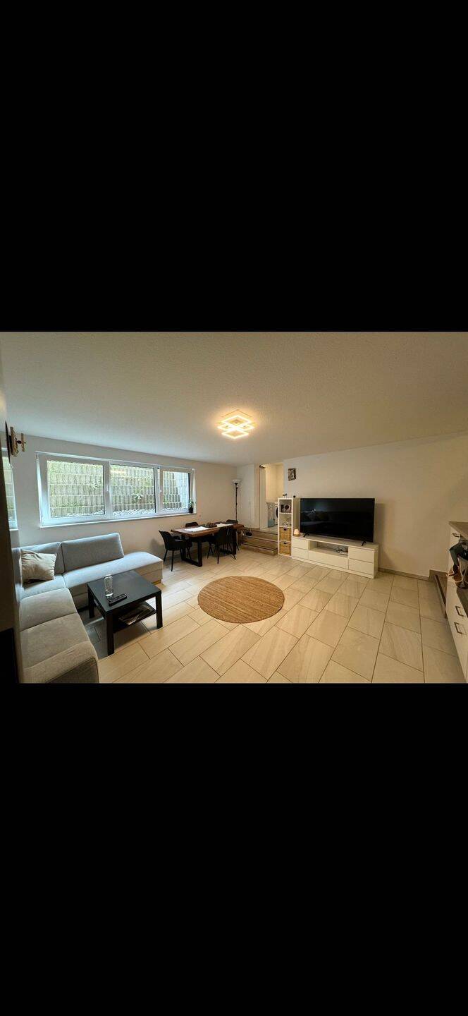 Moderne 2-Zimmer-Souterrainwohnung mit Einbauküche, Stellplatz & separatem Eingang, 74226 Nordheim