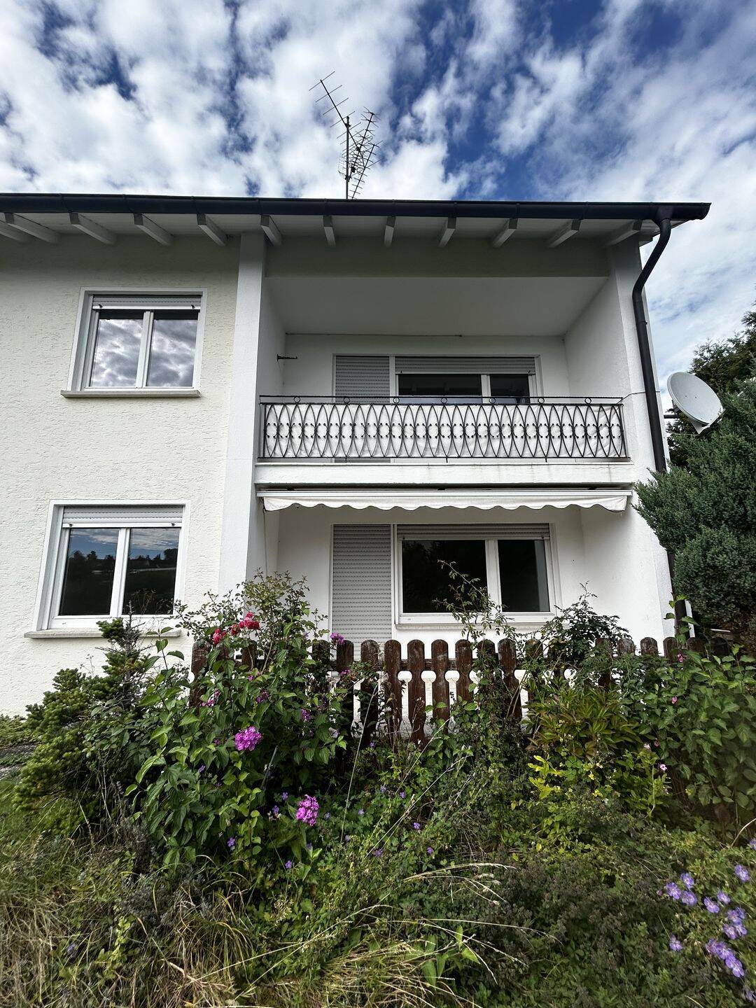 Doppelhaushälfte mit großem Grundstück, Garage und viel Potenzial, 88430 Rot an der Rot