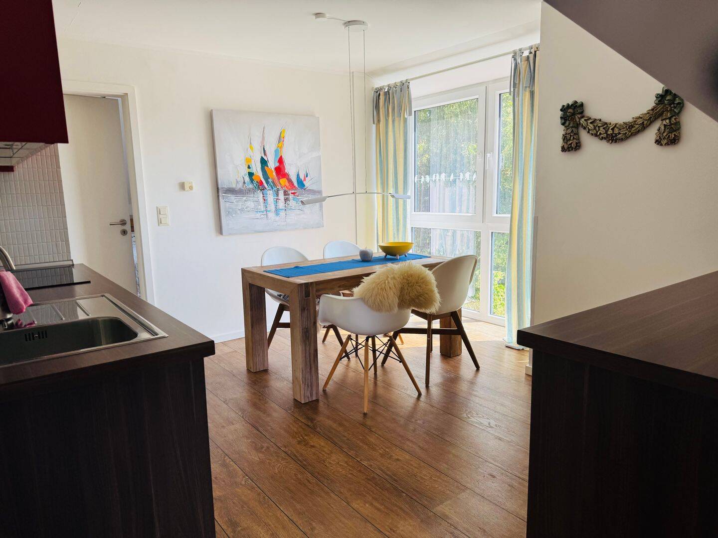 Schöne Eigentumswohnung mit Balkon und kleinem Ostseeblick in Lemkenhafen, 23769 Fehmarn