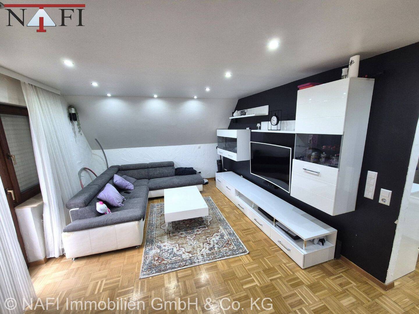 Platzwunder für Familien*Lichtdurchflutete 4,5-Zimmer-Maisonettewohnung*, 73642 Welzheim