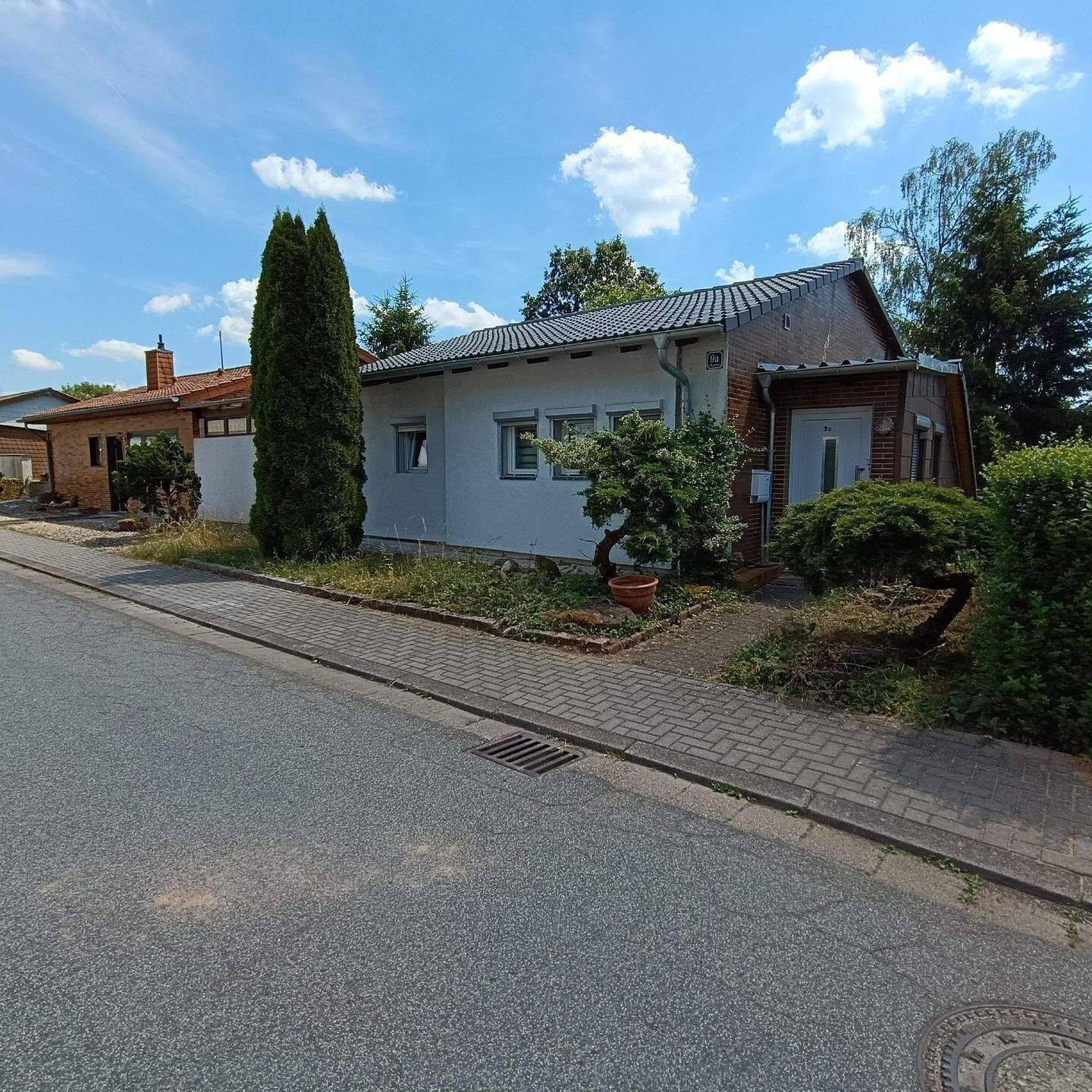2 Häuser mit 3 Garagen und Garten zu 1 Preis in 66265 Heusweiler, Ortsteil Lummerschied, zu verkaufen, 66265 Heusweiler