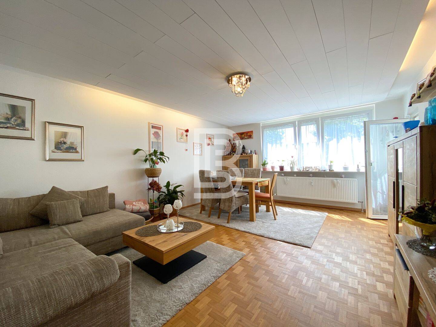 Ruhig wohnen in Landwasser – modernisierte 3-Zimmer-Wohnung im Erbbaurecht, 79110 Freiburg im Breisgau (Betzenhausen Brühl Landwasser Lehen Mooswald)