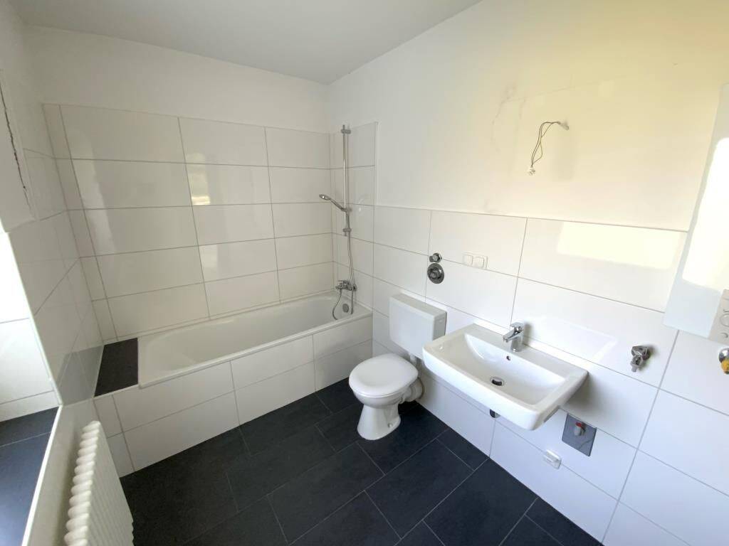 Helle 2-Zimmer-Wohnung mit Balkon in Menden Platte Heide, 58708 Menden (Sauerland)