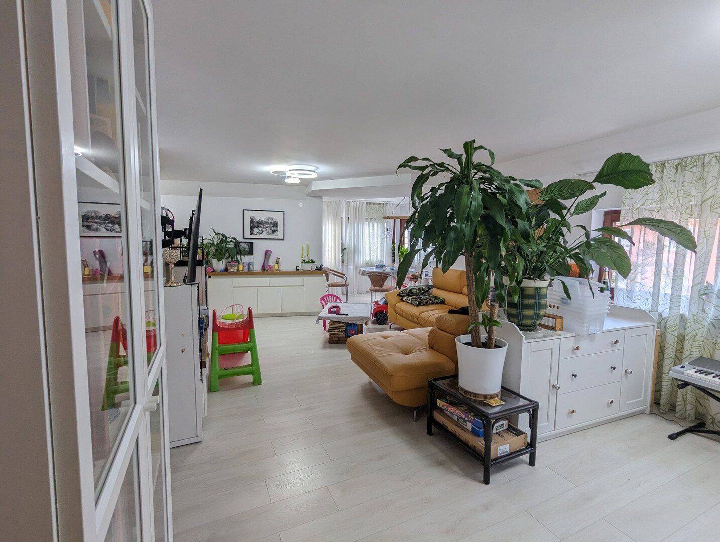 gepflegte 4-Zimmer-Maisonette-Wohnung mit Balkon, Küche und Tiefgarage, 75180 Pforzheim (Büchenbronn Dillweißenstein Sonnenberg Sonnenhof)