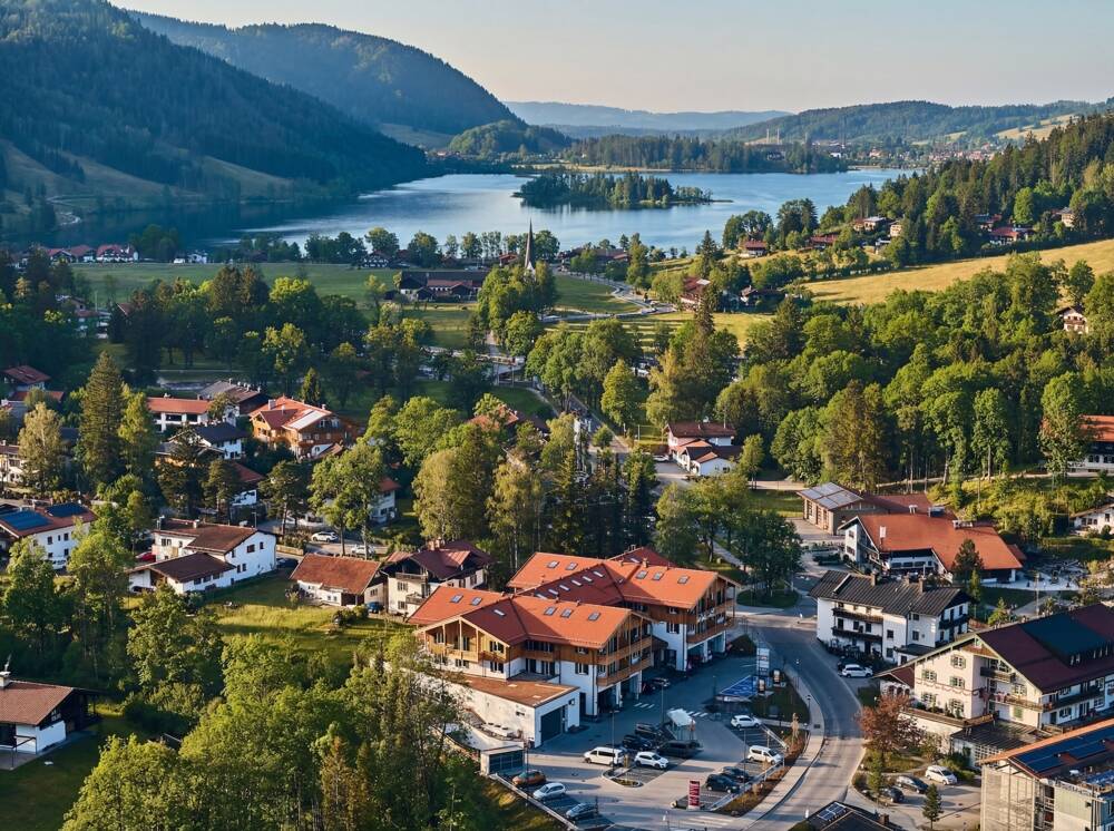 3 Zi. Wohnung mit Galerie im 2. OG mit 2 Balkonen Ost- Südausrichtung, 83727 Schliersee