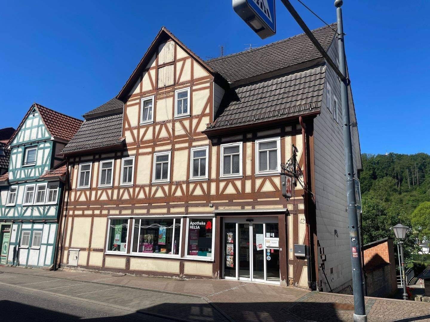 Wohn- und Geschäftshaus in zentraler Lage von Helsa mit guter Rendite, 34298 Helsa