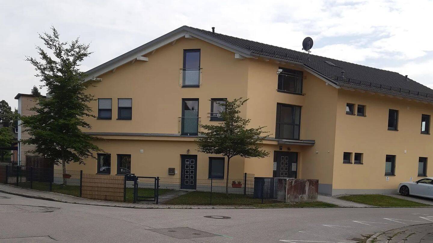Neuwertige 3 Zi. Whg. Balkon Garage Parkplatz in Vaterstetten, 85591 Vaterstetten