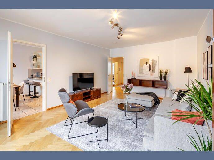 Möbliert: Stilvoll eingerichtete Wohnung im Herzen Münchens, 80797 München (Maxvorstadt Milbertshofen-Am Hart Neuhausen-Nymphenburg Schwabing-West)