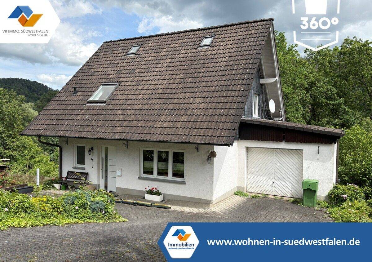 VR Immo: Großes Einfamilienhaus mit Garage, 51645 Gummersbach