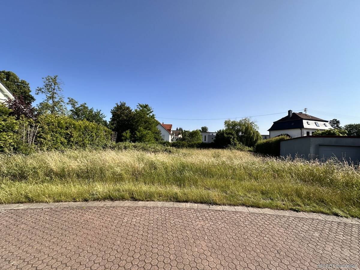 Großes Baugrundstück in schöner Lage, 66802 Überherrn