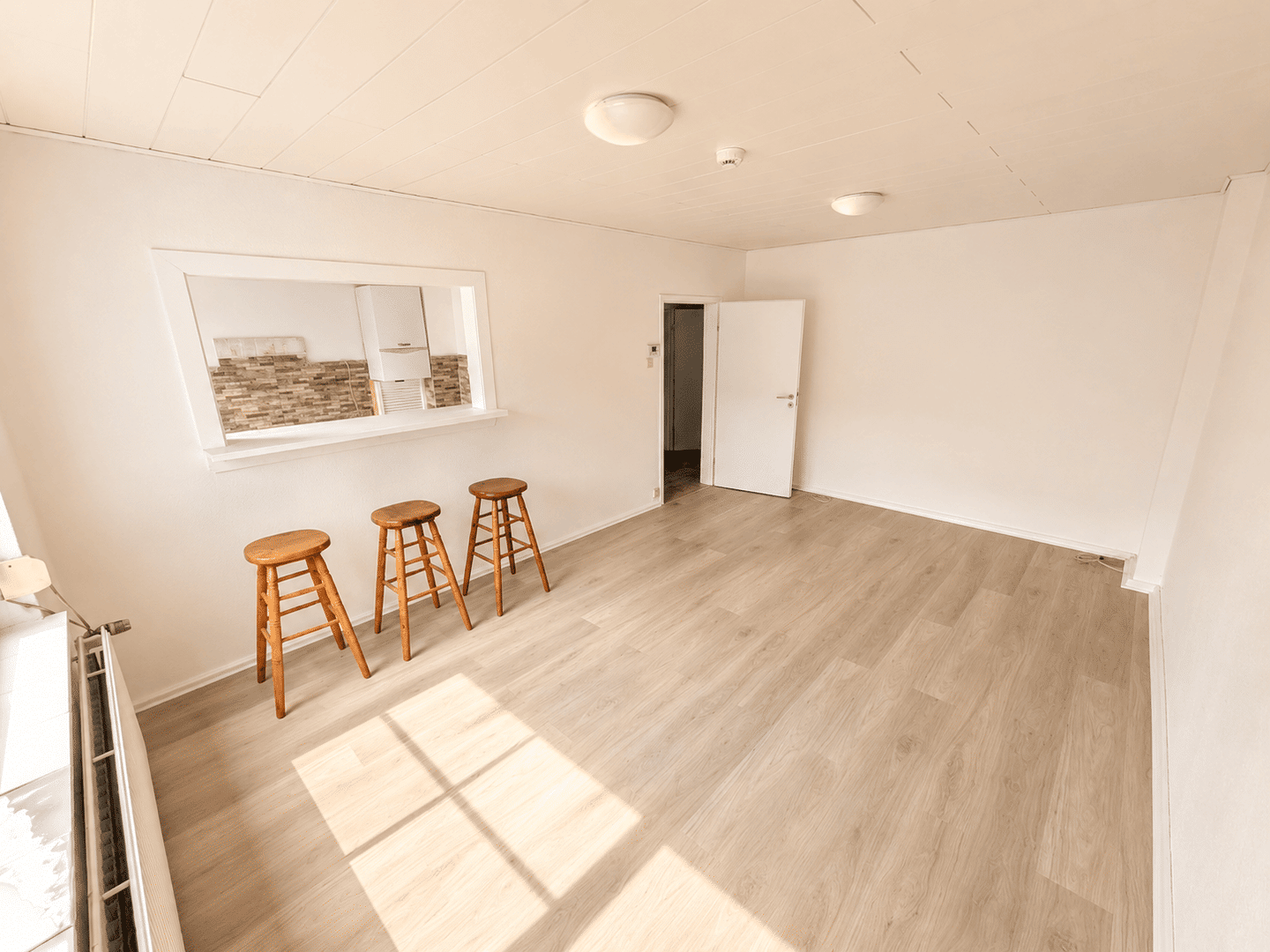 Renovierte 2-Zimmer-Wohnung mit offenem Grundriss & viel Tageslicht!, 28197 Bremen