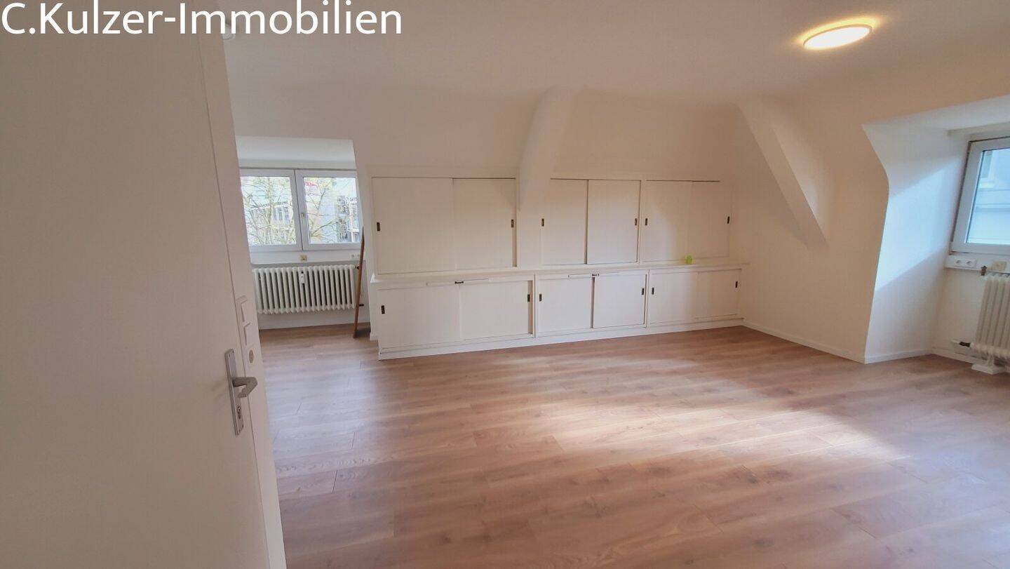 WG-Zimmer in 5er WG Einzelzimmer – 31 m² in großer DG-Wohnung, nur Einzelperson – in Bahnhofsnähe -im Zentrum von Lörrach, 79539 Lörrach