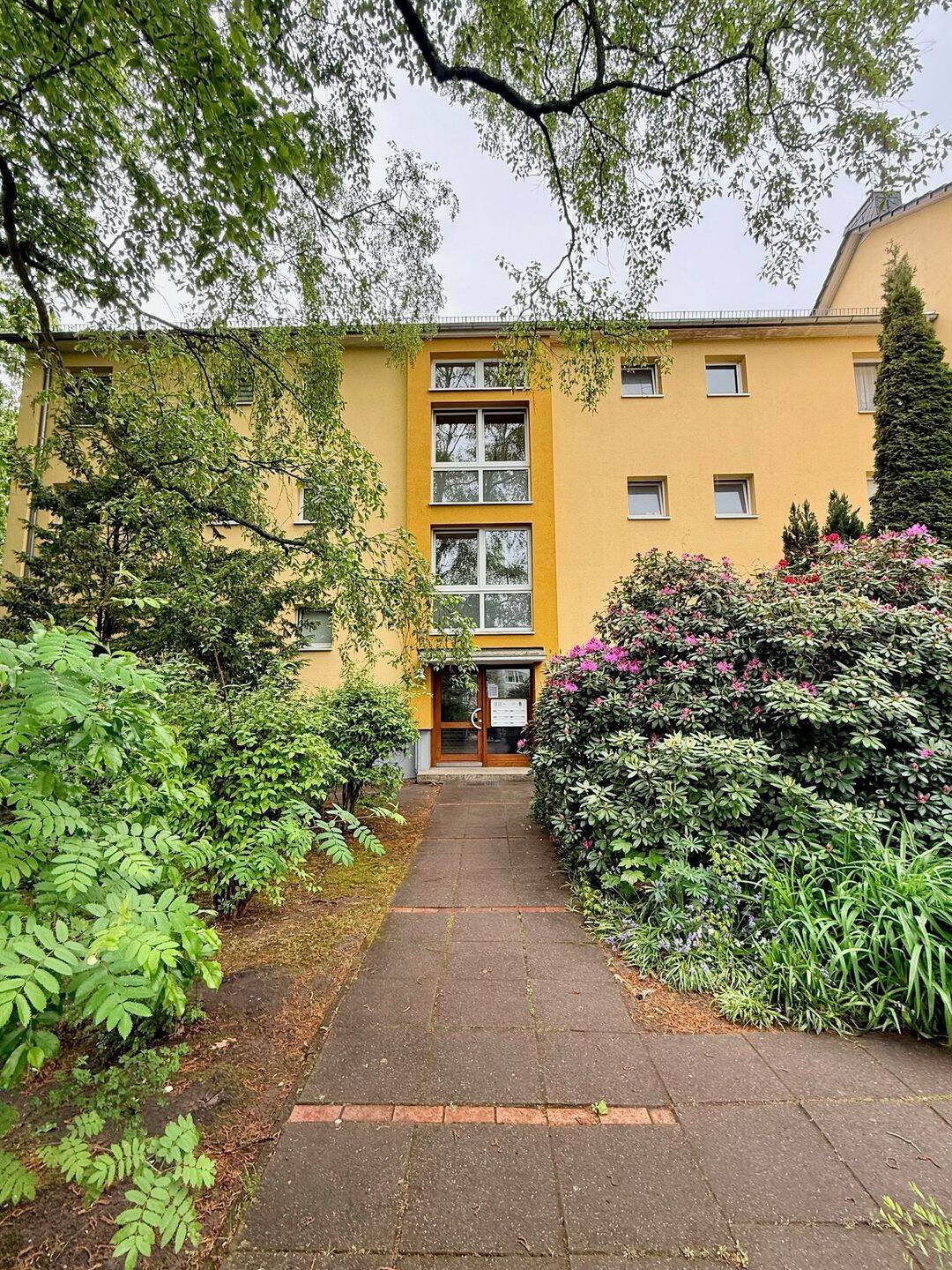 Schöne 3-Zimmer ETW in Huchting in gepflegtem MFH mit Fernwärme, 28259 Bremen (Grolland Kirchhuchting Mittelshuchting Sodenmatt)