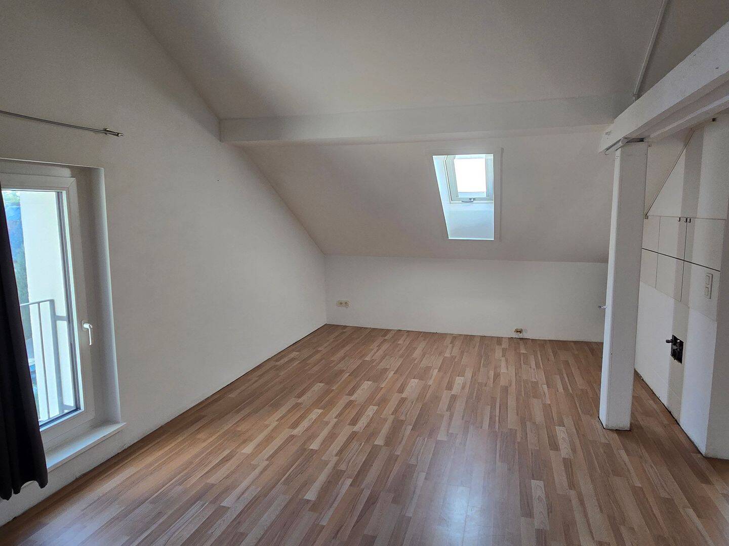 Gemütliche 2-Zimmer-Dachgeschosswohnung in Rastatt-Wintersdorf, 76437 Rastatt