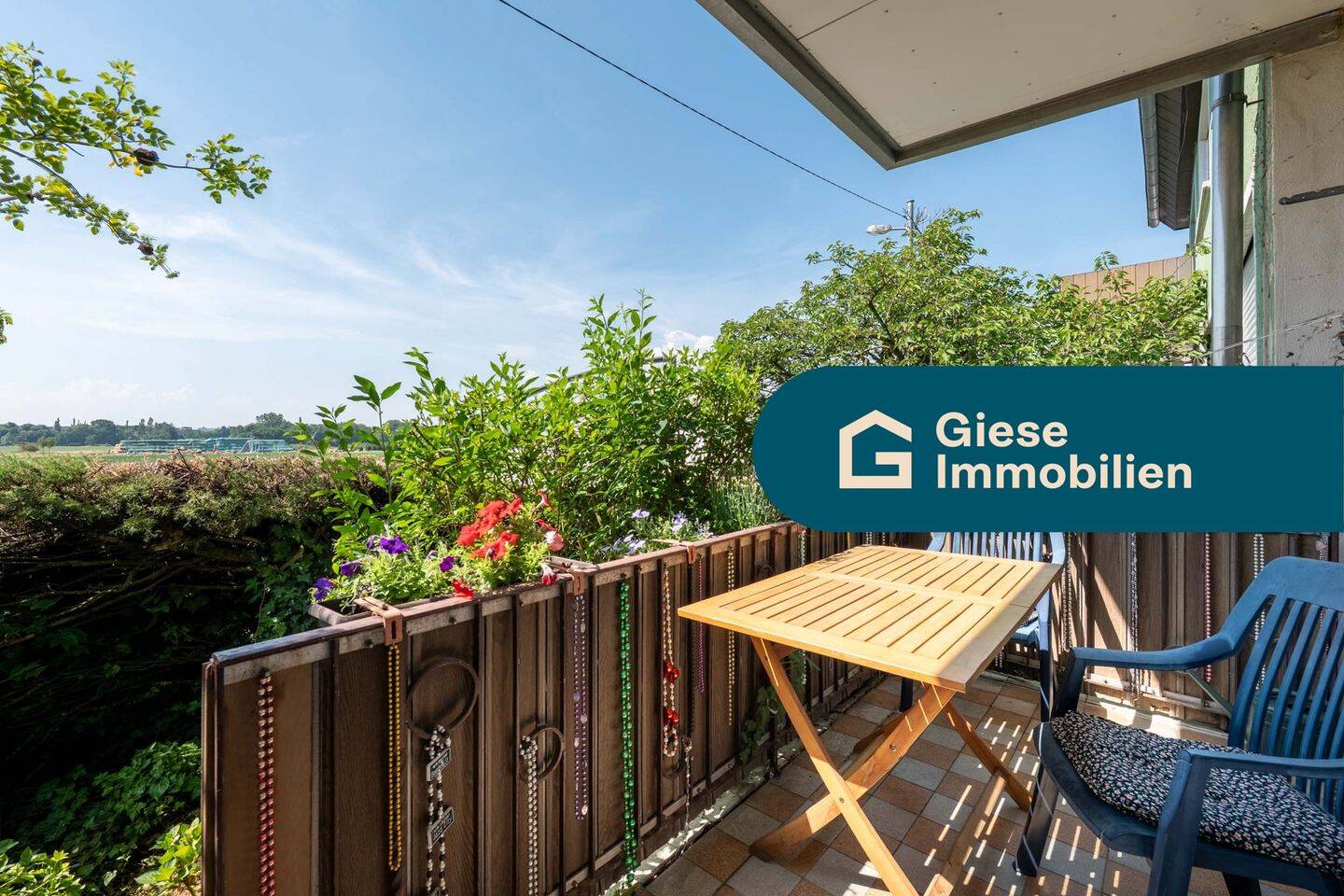 Sonnenberg: 3-Zimmer Wohnung mit Balkon und Weitblick, 70597 Stuttgart (Degerloch Hoffeld Kaltental Möhringen Sonnenberg)