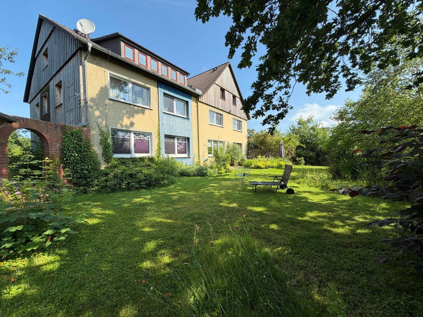 Großzügiges Zweifamilienhaus mit Ausbaureserve und vielseitigen Nutzungsmöglichkeiten in Extertal!, 32699 Extertal