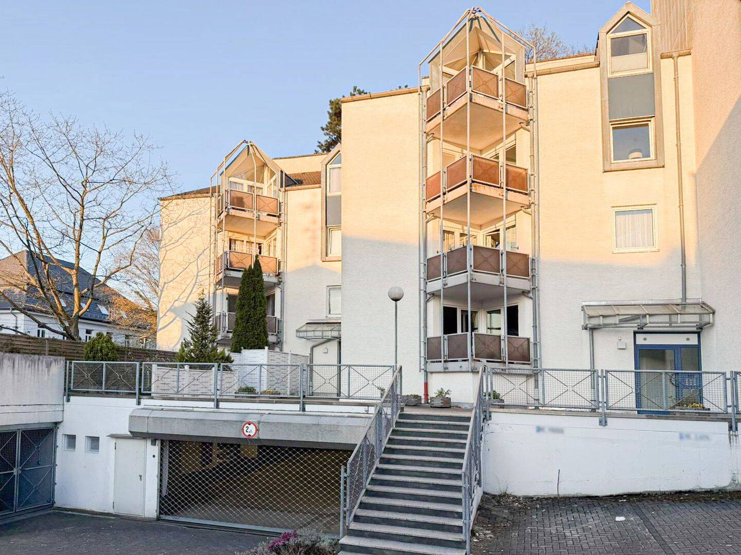 drei Zimmer – zwei Tiefgaragenstellplätze, 40822 Mettmann
