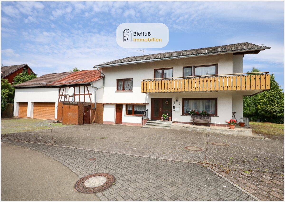 Mehr Platz für Ihre Ideen – Zweifamilienhaus mit Scheune und vielseitigen Nutzungsmöglichkeiten, 35321 Laubach