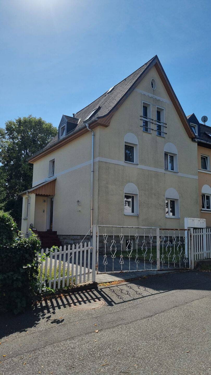 Möblierte Wohnung im Dachgeschoss, 7907 Schleiz
