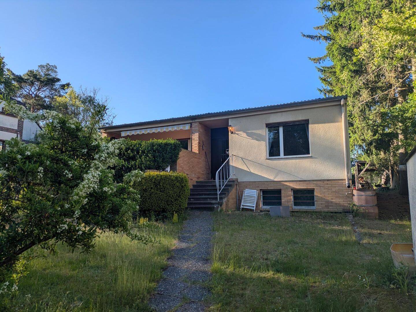Bungalow auf traumhaftem Grundstück am Tegeler Fließ, 13467 Berlin (Reinickendorf Hermsdorf)