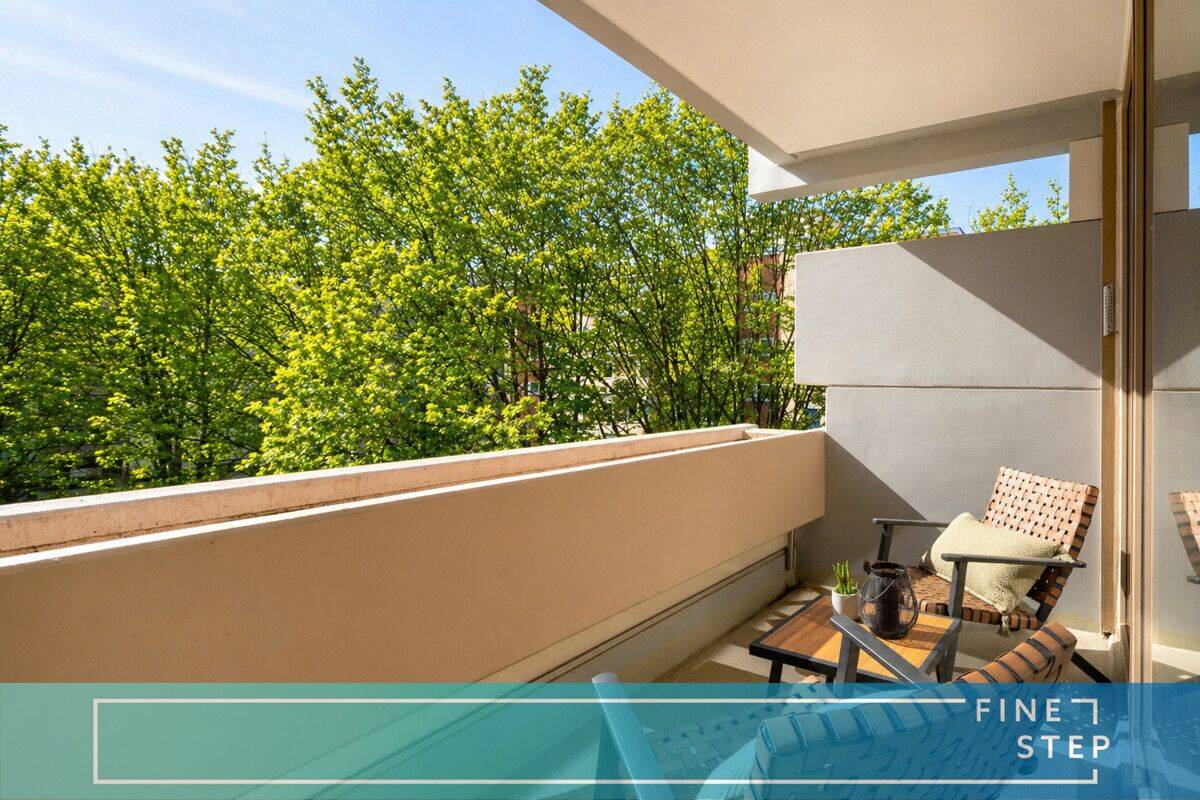 Selten in München: Uneinsehbare Wohnung mit Balkon ins Grüne, 81737 München (Ramersdorf-Perlach)