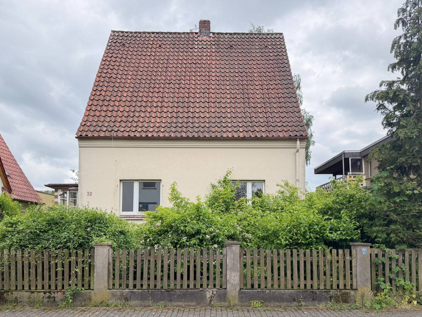 Ihr Neubauprojekt beginnt hier – Grundstück mit Altbestand, 30179 Hannover