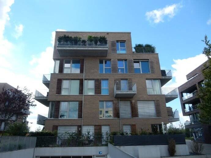 Berufstätige/Rentner, top mod. 2-Zi-EG-Whg.-Überseestadt, 2 Terrassen, Gartenanteil, Parkett, schicke EBK, modernes Du-Bad, Keller, 28217 Bremen (Handelshäfen Steffensweg Utbremen Westend)