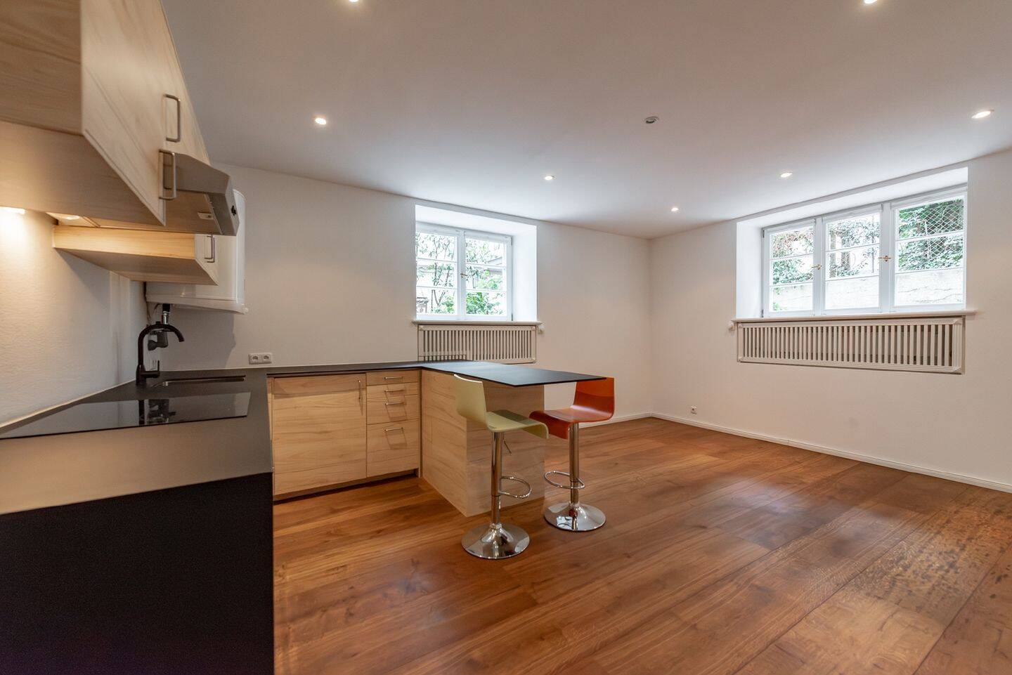 AIGNER – Rückwärtig gelegene Souterrainwohnung mit eigenem Eingang, 80803 München (Schwabing-Freimann Schwabing-West)